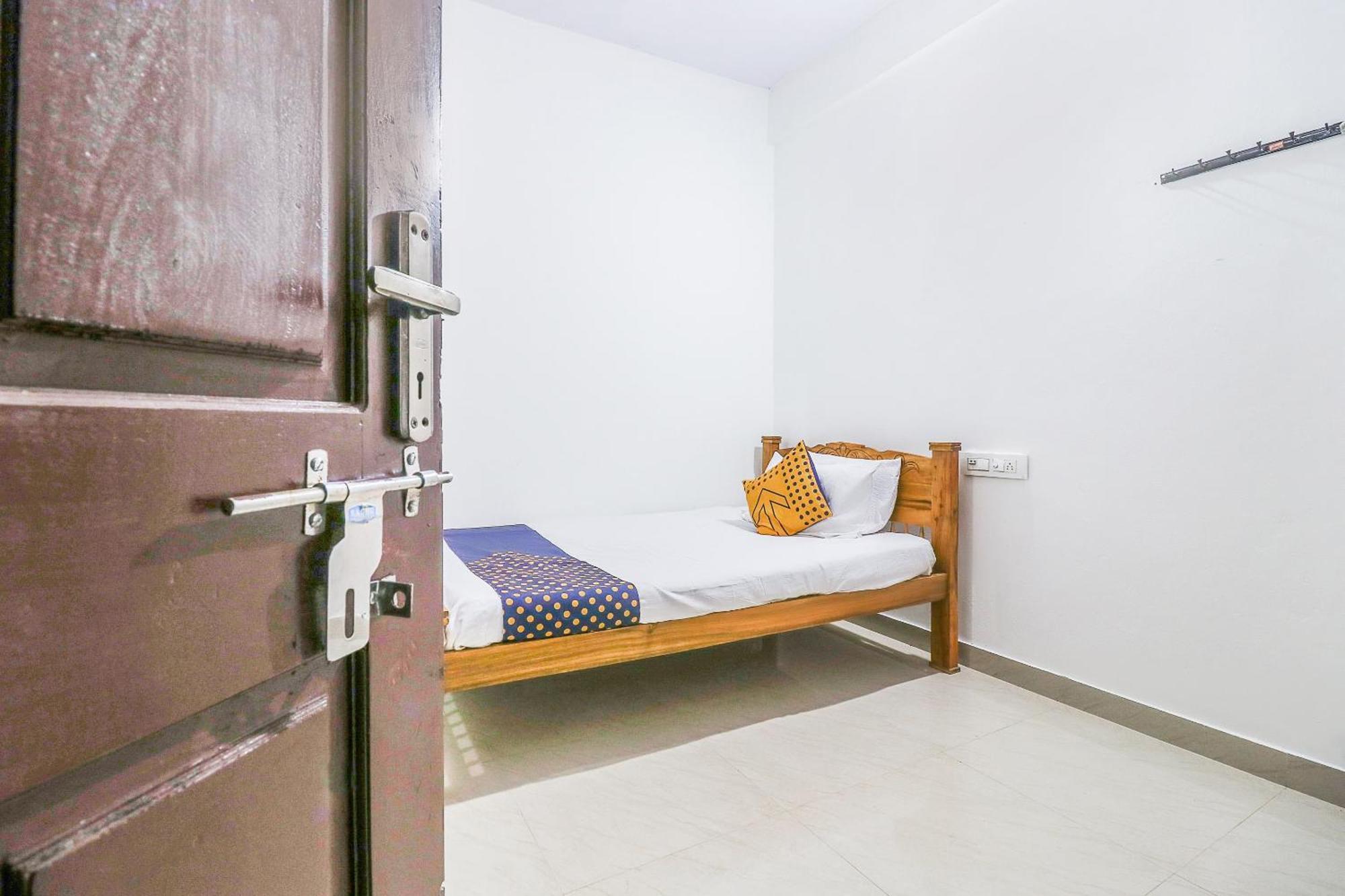 Spot On Rohini Inn Kadampuzha Kottakkal Kültér fotó