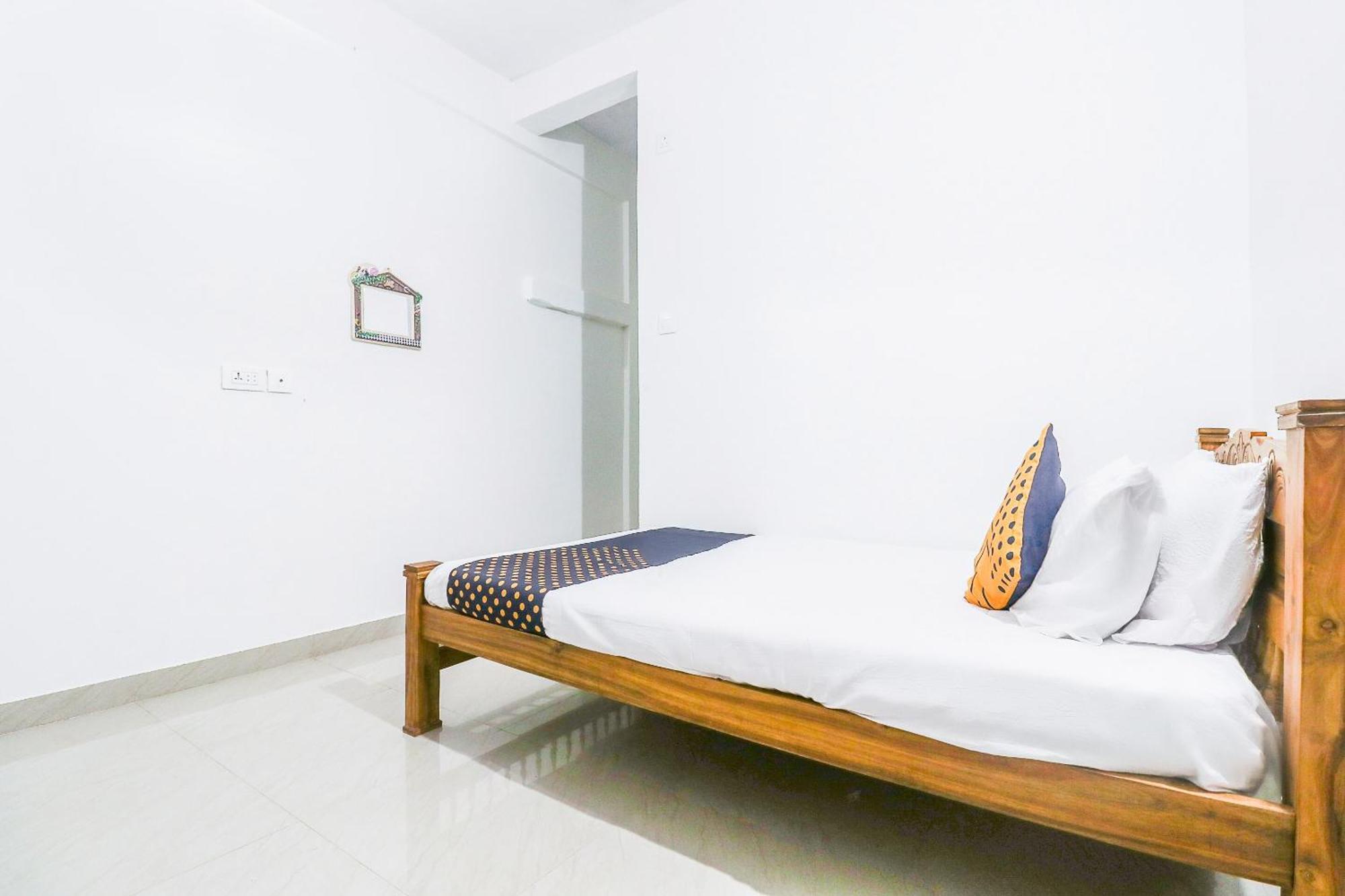 Spot On Rohini Inn Kadampuzha Kottakkal Kültér fotó